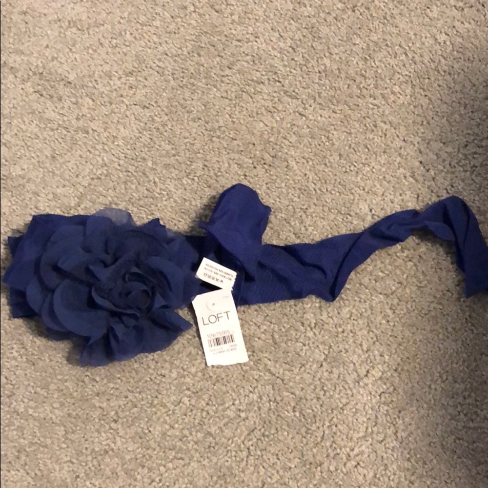 NWT Loft Flower Belt